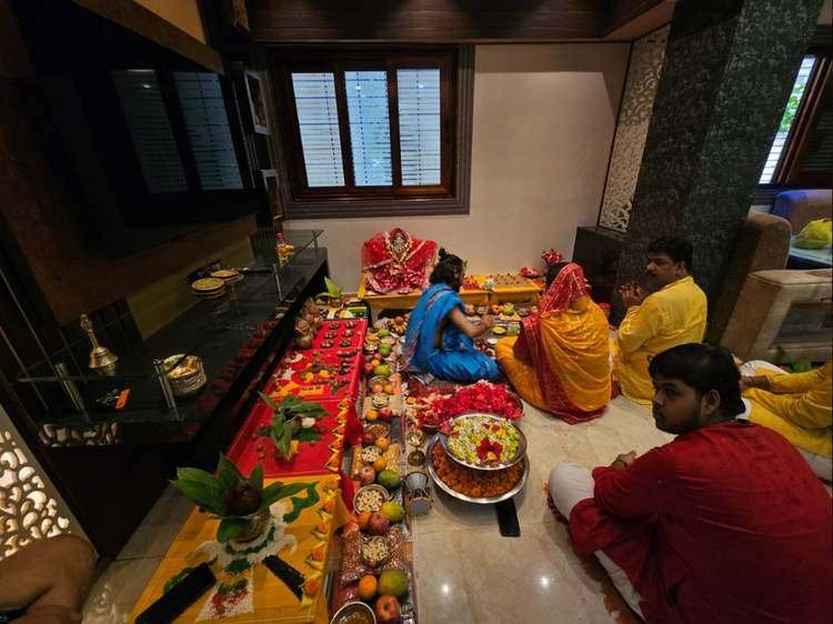 Family Puja Ceremony with Devotees at Trimbakeshwar